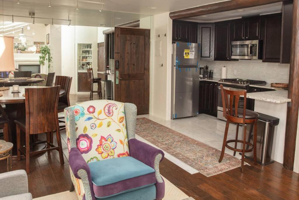 Aspen Stash Pad With Fireplace, Parking, W/D Exterior foto